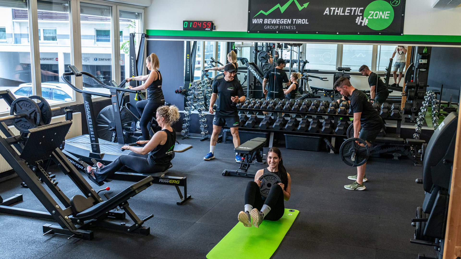 CrossFit, HYROX und Athletic Training in Innsbruck - Wir bewegen Tirol