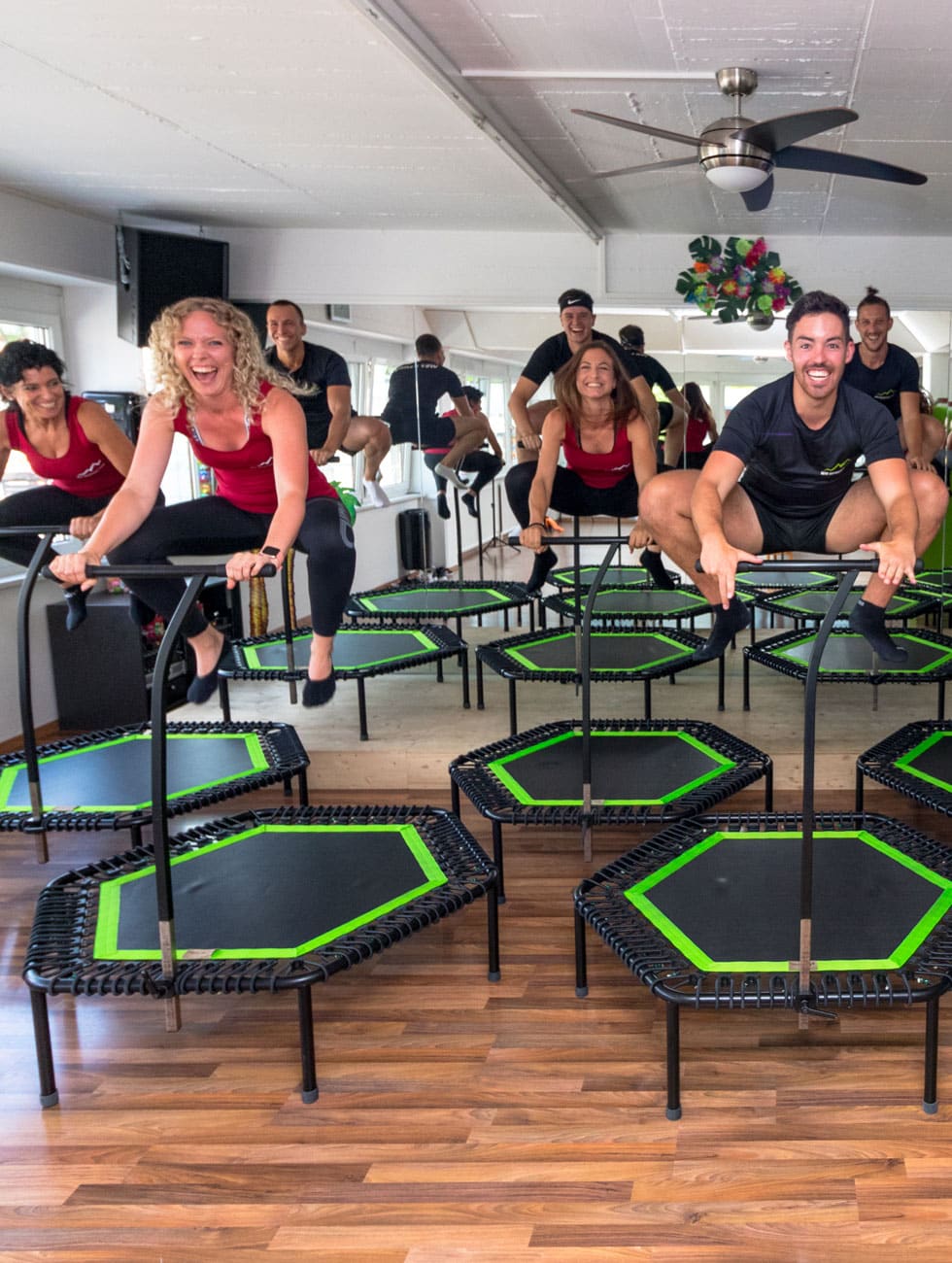 JUMPING Fitness bei Wir bewegen Tirol in Innsbruck / Rum