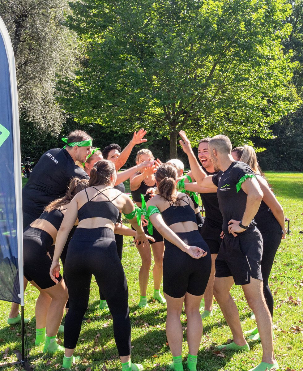 WBT Team am Baggersee Innsbruck beim JUMPING Fitness
